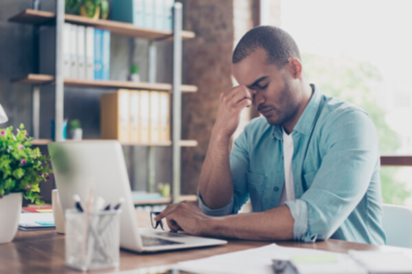 Principales causas del estrés laboral