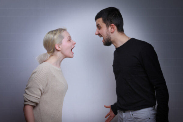 Relaciones tóxicas: 12 Señales claras de una pareja tóxica -  