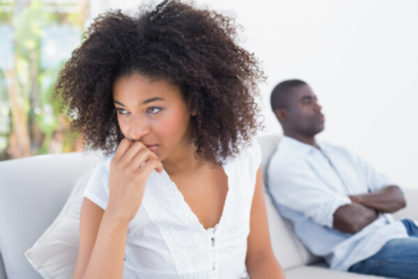 Por qué mi pareja está distante? 8 Motivos y cómo hacer reaccionar a tu  pareja 