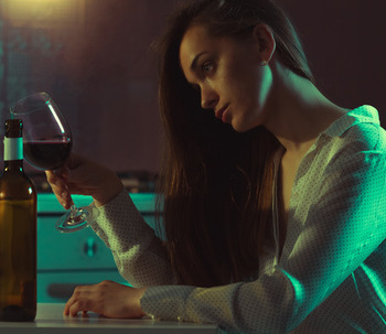 ¿Qué es la drunkorexia? 7 Signos de sufrir de un desorden alimenticio junto al alcohol