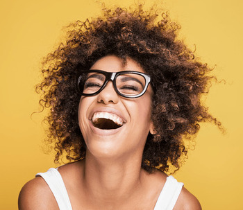 ¿Por qué tienes que reír más? 9 Beneficios de la risa