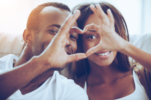 Los 10 secretos de las parejas felices 