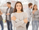 Ansiedad social (fobia social): 7 Síntomas para identificarla y claves para superarla