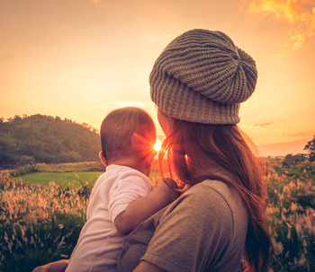 ¿Cómo ser madre soltera? 11 Consejos psicológicos para tener un hijo/a sola
