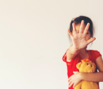 Tipos de maltrato infantil: 7 Consecuencias del abuso infantil en adultos