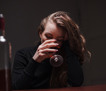 7 Efectos del alcohol en el cerebro y sus consecuencias a largo plazo