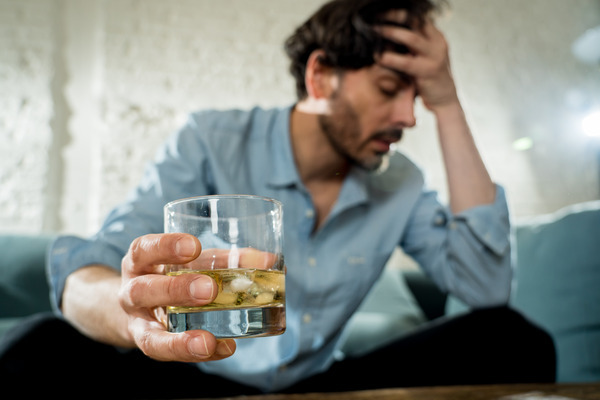 Cómo dejar el alcohol? 11 Métodos efectivos y 9 beneficios de dar este paso  