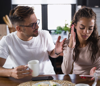 6 Señales de que tu pareja te manipula: ¿Qué hacer?