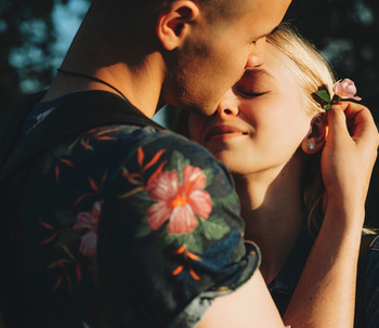 Amor o apego: ¿Cómo influye el apego emocional en la pareja?