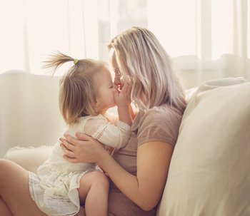 ¿Qué es la parentalidad positiva? 8 Consejos para seguir este estilo de crianza