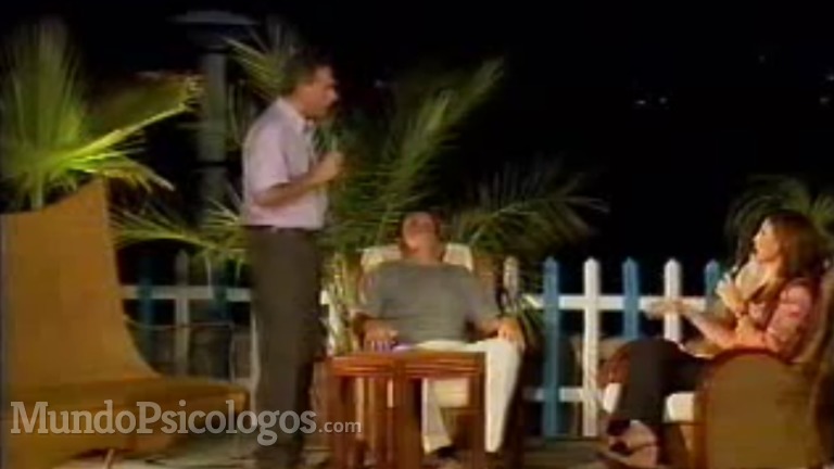 Eugenio López realiza una sesión de hipnosis en directo