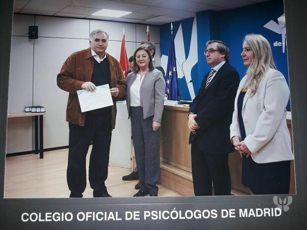 Reconocimiento honorífico del Colegio Oficial de Psicólogos de Madrid a una trayectoria profesional